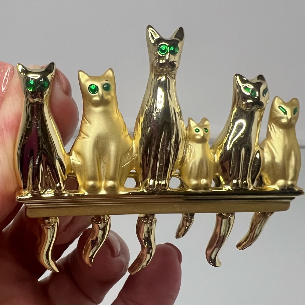 Vintage AJC Sitting Cats Kittens Gold Tone Green Eyes Dangling Tails Pin Brooch